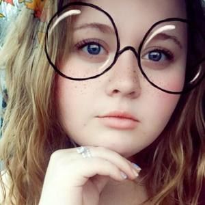 Meet your Posher, Lexi